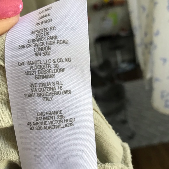 🧵LOGO by Lori Goldstein | Chartreuse Top - Picture 5 of 6